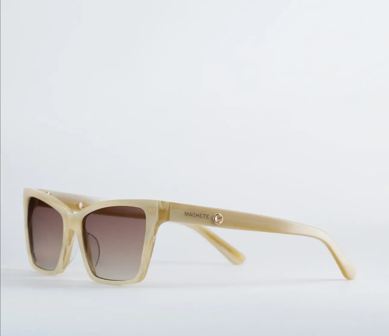 Machete Sally Sunglasses- Alabaster